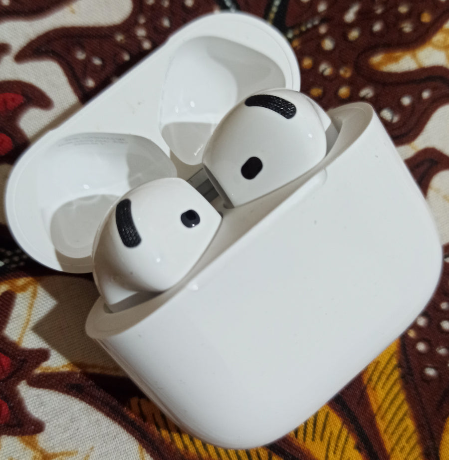 AirPods 4